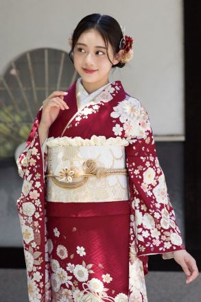 年末年始はご家族で振袖を見に来られませんか？