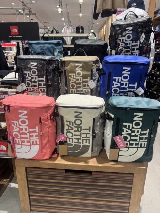 専門店ゾーン３階スクエアフィールドより