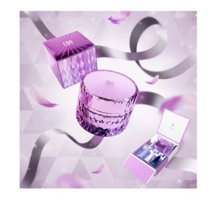 1階化粧品売場、ちふれ化粧品よりアニバーサリーコフレのご案内