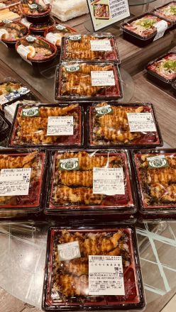 【お惣菜売場おすすめ！】暑い日にぴったり！『つるっと冷やし麺セット』＆『こだわり海老天重』！_