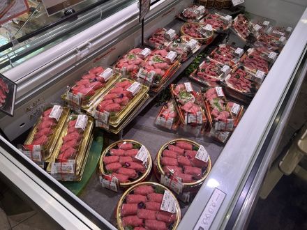 お肉コーナーより本日のオススメ商品のご案内_