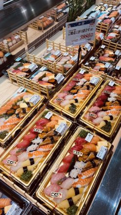 【8/12〜15 お盆・広告の品】極上の大トロ・ウニ・カニ入り！『さかなや鮨 特選ご馳走にぎり』_