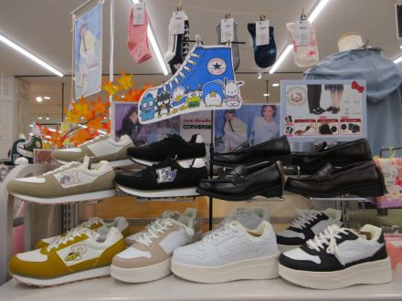 コンバース×サンリオコラボ　オークワ春日井店_