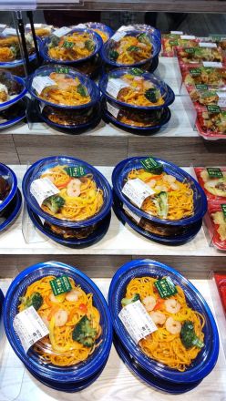 【惣菜コーナー】海老トマトクリームパスタのご紹介！メッサオークワ ガーデンパーク和歌山店_